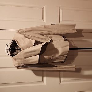 Mossimo lightweight jacket. Buttons in front.